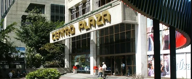 Centro Plaza